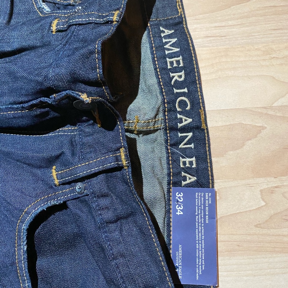 American eagle straight jeans with tag